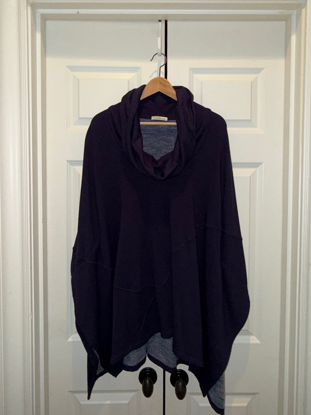 Navy Blue Cape EUC one size fits most-hard to capture in photo but is true navy